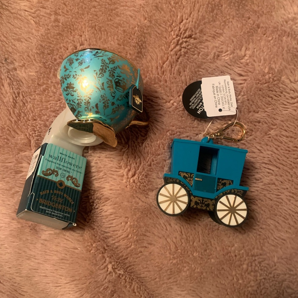 Bridgerton bath and body works wallflower and sanitizer holder